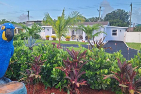 Tropical 3-Bed 2-Bath entire residential home